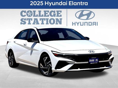 Used 2025 Hyundai Elantra Sport w/ Cargo Package FWD image 1