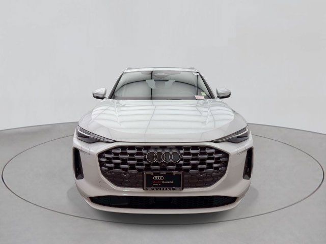 Used 2025 Audi Q5 Premium Plus w/ Premium Plus AWD/4WD image 2