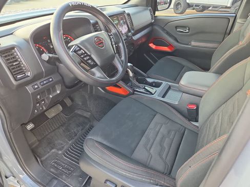 Used 2024 Nissan Frontier PRO-4X w/ Technology Package AWD/4WD image 10