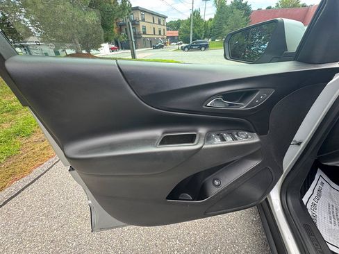 Used 2019 Chevrolet Equinox LT AWD/4WD image 15