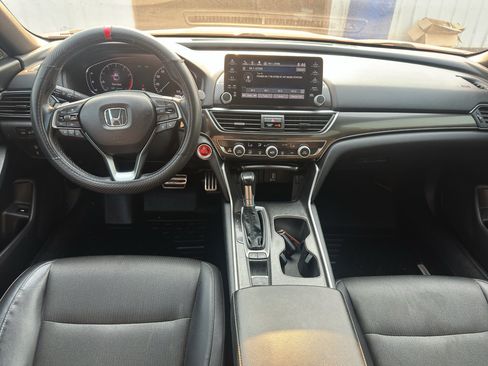 Used 2018 Honda Accord Sport image 14