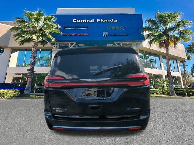 Certified 2025 Chrysler Pacifica Select FWD image 6