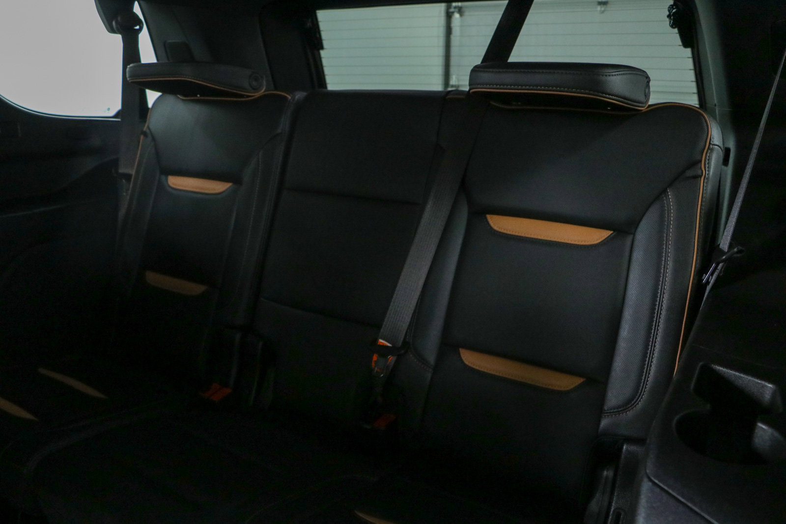 Used 2024 GMC Yukon AT4 w/ Technology Package AWD/4WD image 30