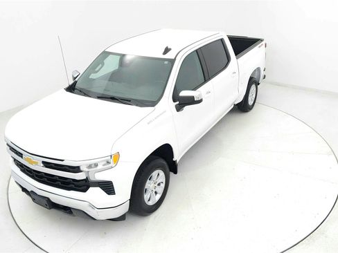 Used 2025 Chevrolet Silverado 1500 LT image 13