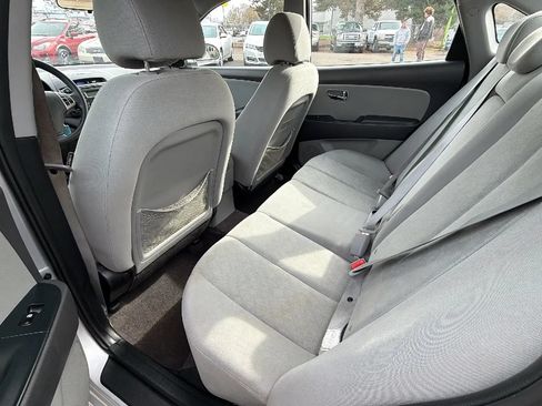 Used 2010 Hyundai Elantra GLS FWD image 10