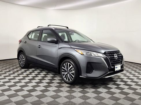 Used 2024 Nissan Kicks SV w/ Interior Electronics Package FWD image 7