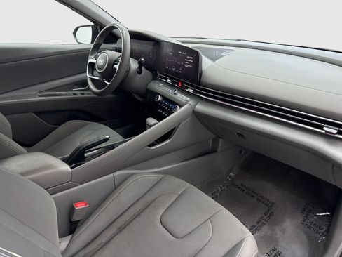 Used 2024 Hyundai Elantra SEL FWD image 42