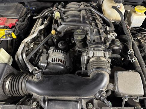 Used 2022 Jeep Gladiator Sport AWD/4WD image 13