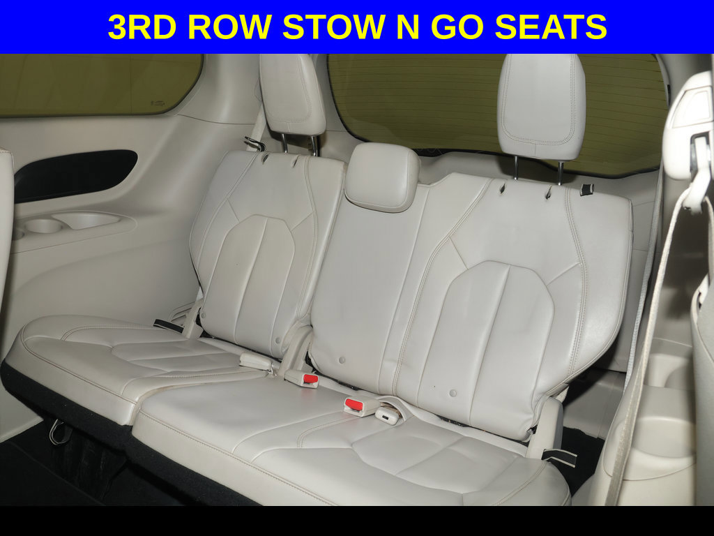 Used 2017 Chrysler Pacifica Touring-L FWD image 8