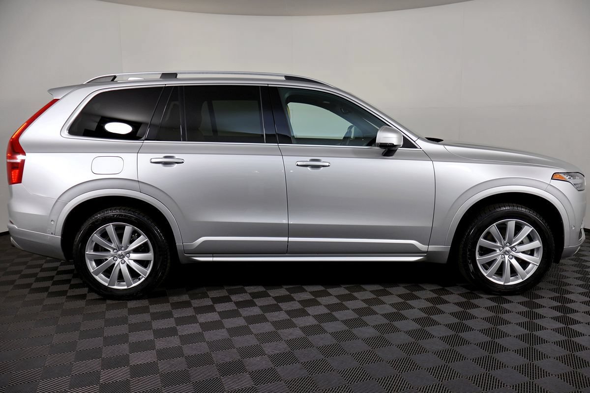 Used 2018 Volvo XC90 T5 Momentum w/ Convenience Package AWD/4WD image 7