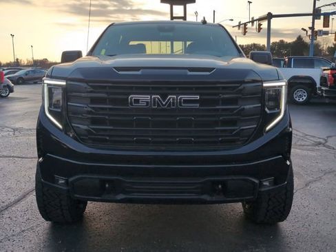 New 2025 GMC Sierra 1500 Elevation image 2