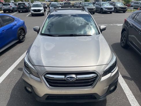 Used 2018 Subaru Outback 2.5i Limited w/ Popular Package #2 image 2