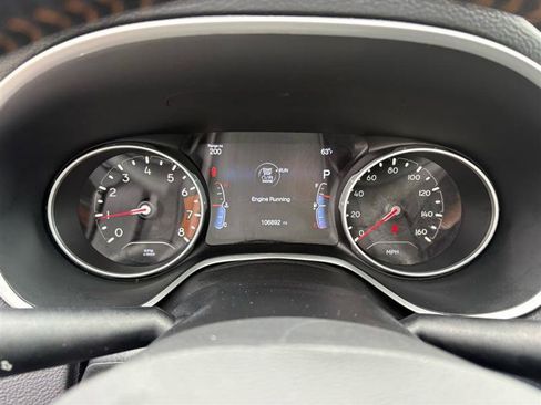 Used 2018 Jeep Compass Latitude w/ Popular Equipment Group FWD image 18