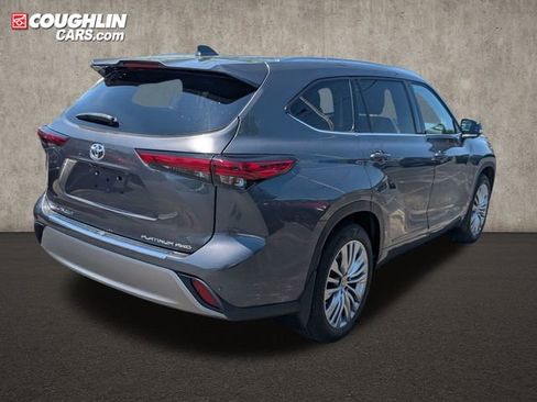 Used 2023 Toyota Highlander Platinum AWD/4WD image 7