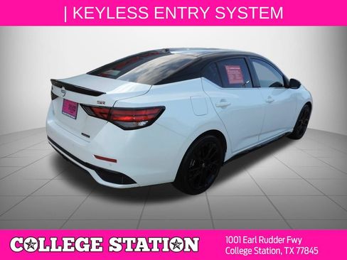Certified 2025 Nissan Sentra SR w/ Midnight Edition FWD image 5