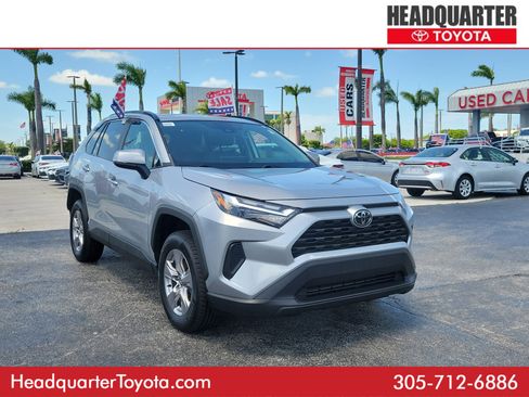Used 2022 Toyota RAV4 XLE w/ Convenience Package image 1