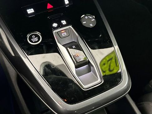 Used 2025 Audi Q4 e-tron Premium Plus w/ Premium Plus image 16