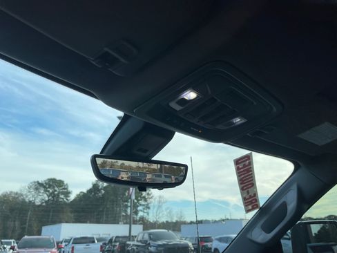 Used 2025 GMC Sierra 2500 Denali Ultimate image 22