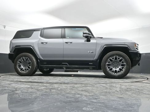 Used 2024 GMC Hummer EV 3X image 47