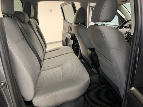 Used 2020 Toyota Tacoma SR5 w/ SR5 Appearance Package (SM) RWD image 10