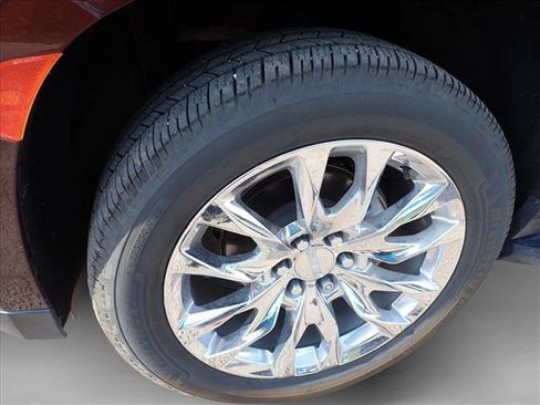 Used 2022 GMC Yukon SLT w/ SLT Luxury Package AWD/4WD image 5
