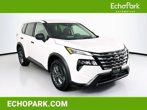 Used 2024 Nissan Rogue S AWD/4WD image 1