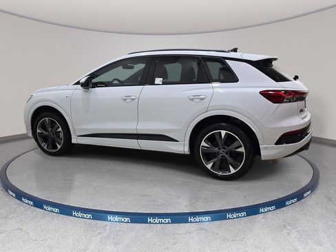 Used 2024 Audi Q4 e-tron Prestige w/ Black Optic Package image 9