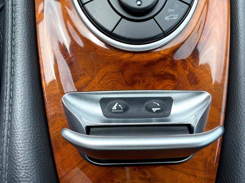 Used 2009 Mercedes-Benz SL 550 image 21