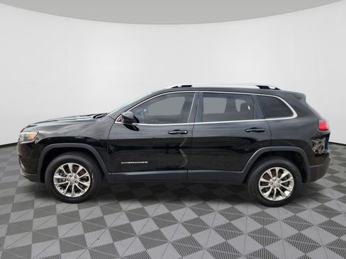 Used 2019 Jeep Cherokee Latitude Plus w/ Cold Weather Group AWD/4WD image 5