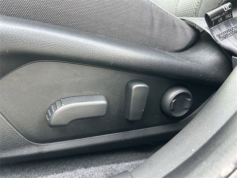 Used 2024 Subaru Crosstrek 2.0i Premium image 20