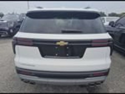Used 2026 Chevrolet Traverse LT w/ Driver Confidence Package FWD image 9