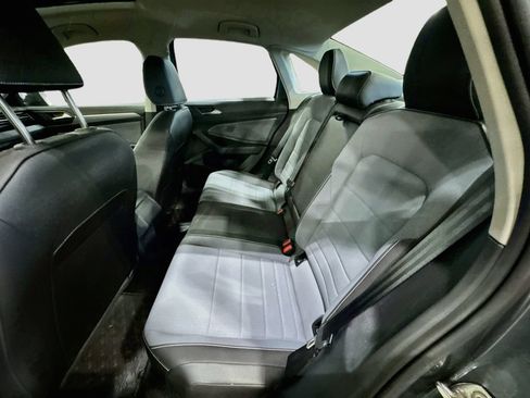 Used 2025 Volkswagen Jetta SE w/ Sunroof Package FWD image 26