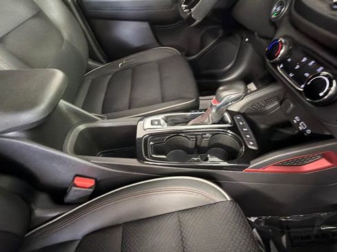 Used 2022 Chevrolet TrailBlazer RS FWD image 33