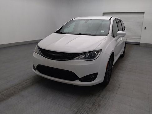 Used 2018 Chrysler Pacifica Touring Plus w/ S Appearance Package FWD image 15