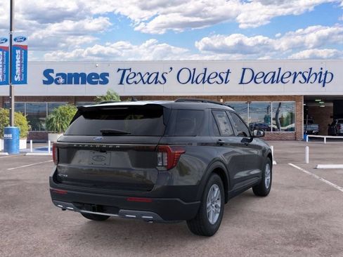 New 2026 Ford Explorer Active w/ Active Comfort Package RWD image 8