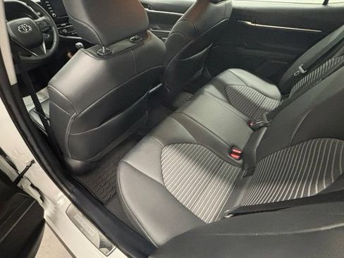 Used 2022 Toyota Camry SE FWD image 10