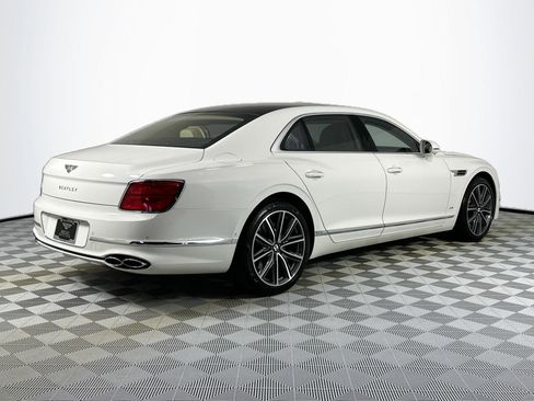Certified 2022 Bentley Flying Spur V8 image 9