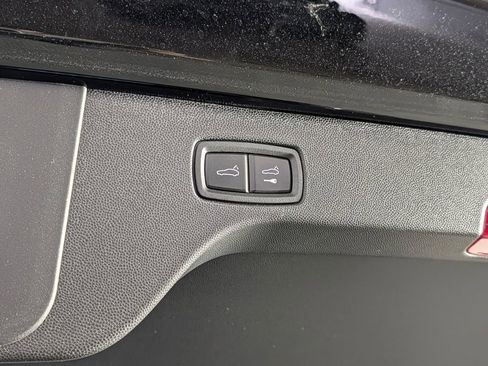 New 2026 Porsche Macan 4 Electric image 18