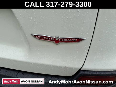 Used 2019 Jeep Cherokee Trailhawk w/ Cold Weather Group AWD/4WD image 10