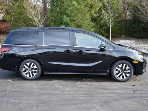 New 2026 Honda Odyssey EX-L image 9