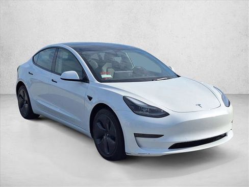Used 2022 Tesla Model 3 image 3