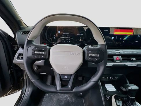 New 2025 Kia K4 GT-Line image 11