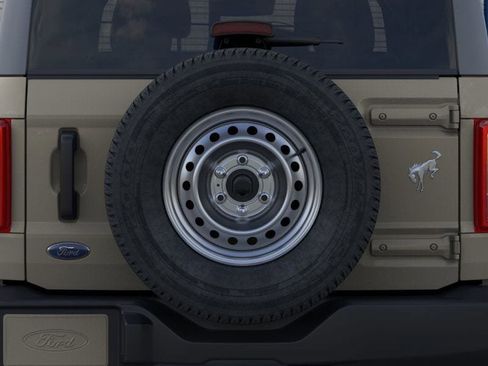 New 2025 Ford Bronco 2-Door image 24