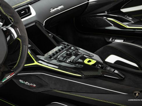 Used 2020 Lamborghini Sian Coupe image 57