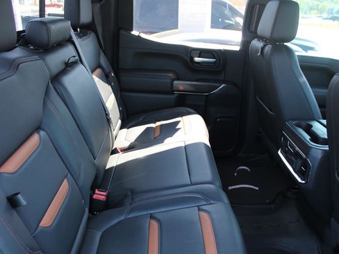 Used 2021 GMC Sierra 1500 AT4 w/ Technology Package image 5