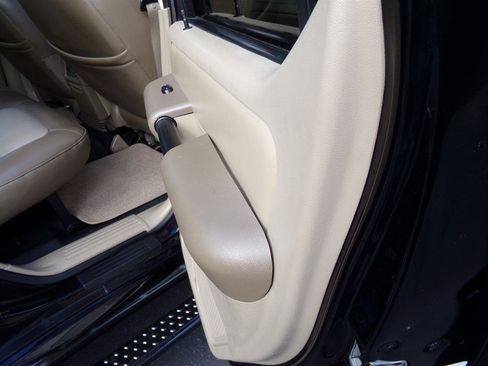 Used 2004 Ford Explorer Sport Trac XLT image 69