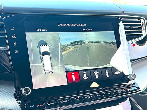 Used 2022 Jeep Grand Wagoneer Series III w/ Rear Seat Video Group 1 image 37