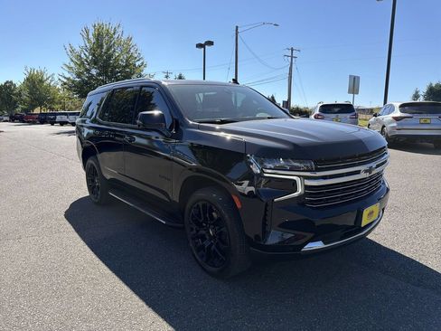 Certified 2022 Chevrolet Tahoe LT w/ LT Signature Plus Package AWD/4WD image 3