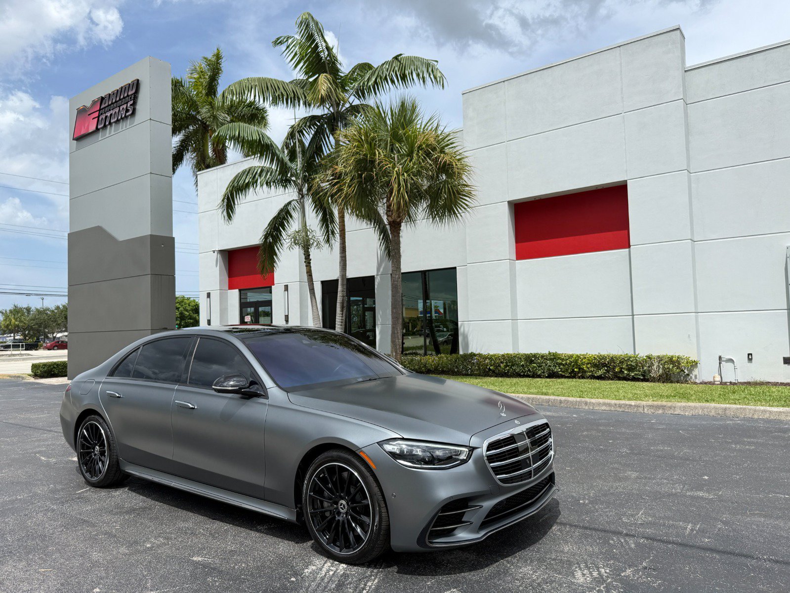 Used 2024 Mercedes-Benz S 580 4MATIC Sedan image 1