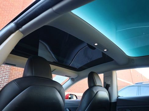 Used 2018 Tesla Model 3 Long Range image 20